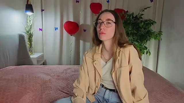 Snapshot of BuenaKaawa chatting on 02-14-26, 01:02 BuenaKaawa online show from 02-14-26, 01:02