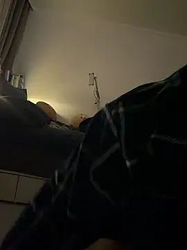 EunMilHan online show from 02-09-26, 04:00