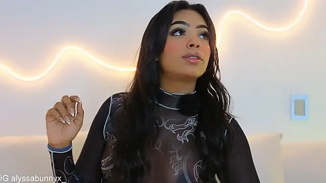 Snapshot of Alyssa_bunnyx chatting on 03-19-26, 04:27 Alyssa bunnyx online show from 03-19-26, 04:27