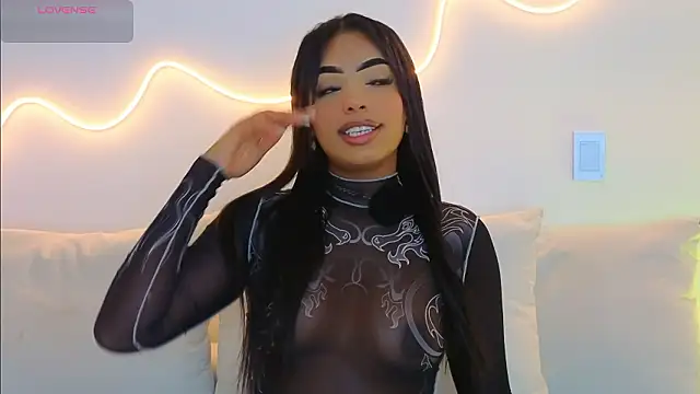 Snapshot of Alyssa_bunnyx chatting on 03-27-26, 05:13 Alyssa bunnyx online show from 03-27-26, 05:13