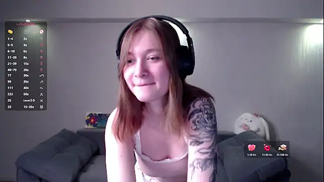 Snapshot of Mirrrra1 chatting on 03-09-26, 07:51 Mirrrra1 online show from 03-09-26, 07:51