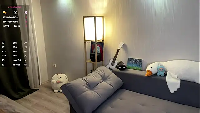 Snapshot of Mirrrra1 chatting on 03-29-26, 08:09 Mirrrra1 online show from 03-29-26, 08:09