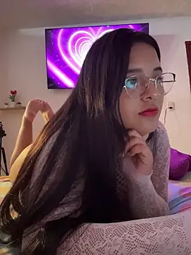 Snapshot of victtoria18 chatting on 03-04-26, 02:01 victtoria18 online show from 03-04-26, 02:01