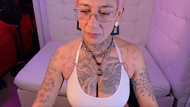 Everlyn sexx online show from 02-20-26, 11:54