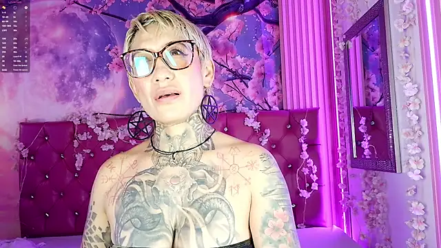 Everlyn sexx online show from 05-13-26, 12:57
