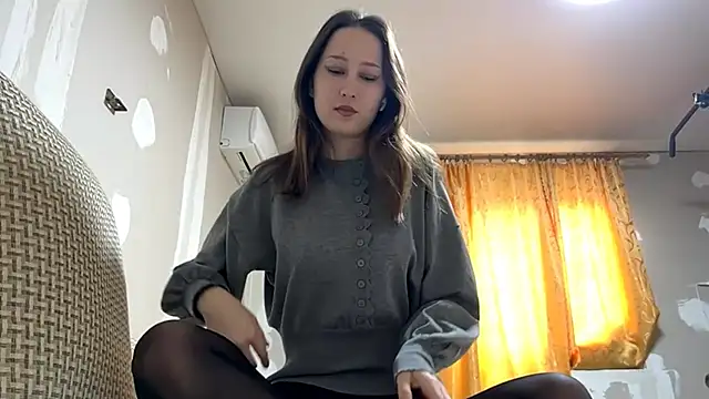 Snapshot of VickieKush chatting on 04-23-26, 04:14 VickieKush online show from 04-23-26, 04:14