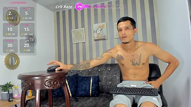 Snapshot of Max_and_anny chatting on 03-21-26, 12:43 Max and anny online show from 03-21-26, 12:43