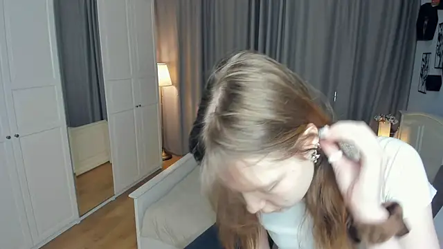 LavenderMitten online show from 03-21-26, 07:13