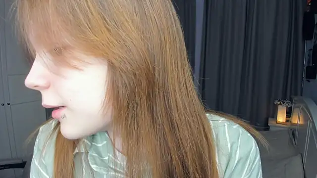 LavenderMitten online show from 04-06-26, 05:52