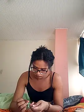 Snapshot of horny_brii chatting on 06-03-26, 08:03 horny brii online show from 06-03-26, 08:03