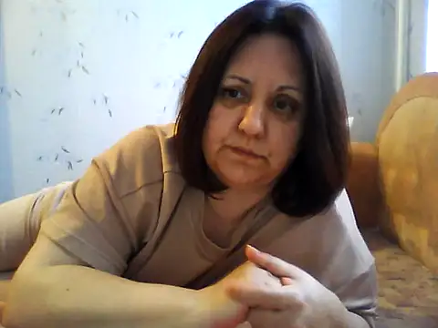 LockyCharm111 online show from 05-13-26, 04:37