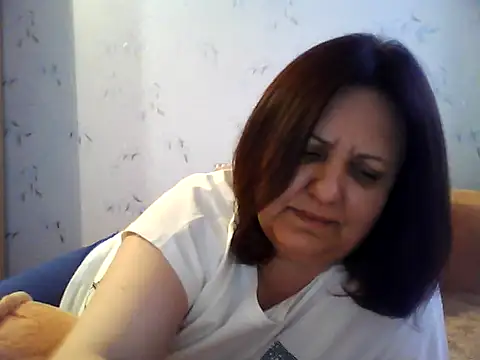 Snapshot of LockyCharm111 chatting on 06-08-26, 05:57 LockyCharm111 online show from 06-08-26, 05:57