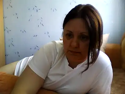 Snapshot of LockyCharm111 chatting on 06-25-26, 07:24 LockyCharm111 online show from 06-25-26, 07:24