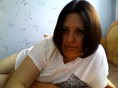 Snapshot of LockyCharm111 chatting on 07-12-26, 04:47 LockyCharm111 online show from 07-12-26, 04:47