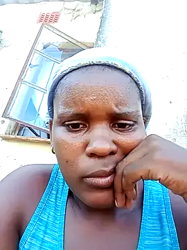 Snapshot of MrsTrina chatting on 02-25-26, 01:43 MrsTrina online show from 02-25-26, 01:43