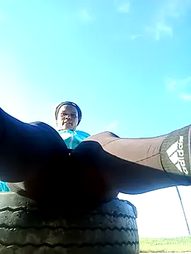 Snapshot of MrsTrina chatting on 03-14-26, 05:46 MrsTrina online show from 03-14-26, 05:46