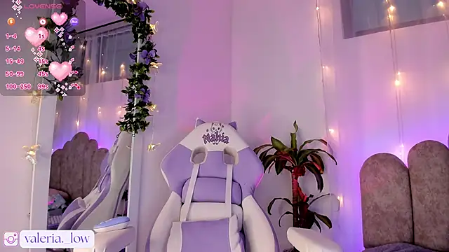 Snapshot of Nahialov chatting on 02-13-26, 01:01 Nahialov online show from 02-13-26, 01:01