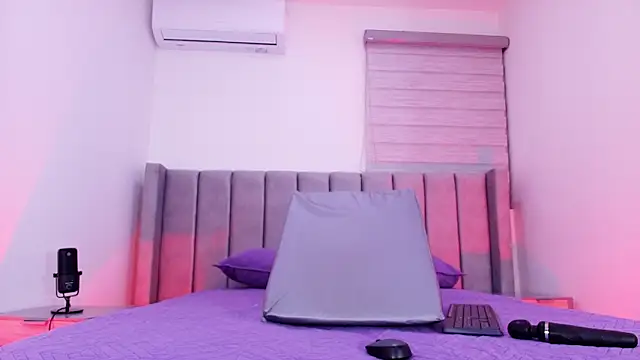 Snapshot of freyhasmith_ chatting on 03-11-26, 03:01 freyhasmith online show from 03-11-26, 03:01