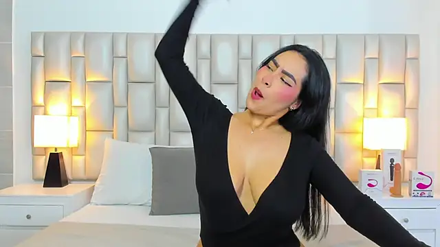 paola katy dicks online show from 05-18-26, 08:03