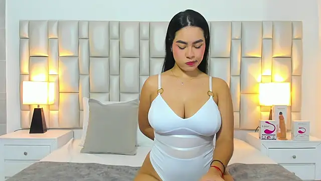 paola katy dicks online show from 06-24-26, 07:57