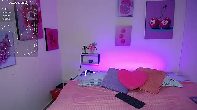 AnnyCotton online show from 05-08-26, 07:41
