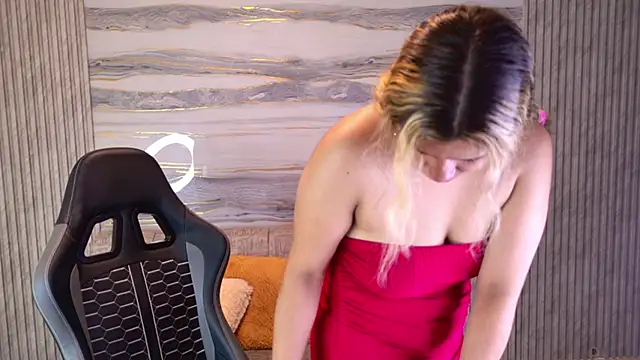 Sophie19   online show from 05-10-26, 12:43