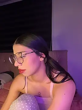 Snapshot of Deva_00 chatting on 03-01-26, 01:18 Deva 00 online show from 03-01-26, 01:18