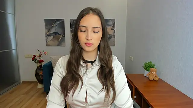 Effy Royse online show from 06-18-26, 05:41