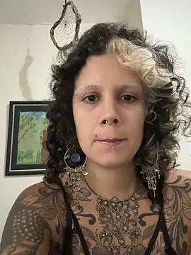 taisisilva online show from 02-11-26, 02:16