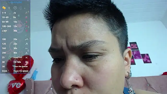 Snapshot of nat_evans8 chatting on 06-05-26, 02:40 nat evans8 online show from 06-05-26, 02:40