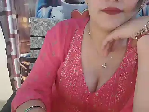 Snapshot of _chitranshi chatting on 05-13-26, 05:38 chitranshi online show from 05-13-26, 05:38