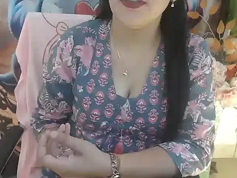 Snapshot of _chitranshi chatting on 05-26-26, 05:03 chitranshi online show from 05-26-26, 05:03