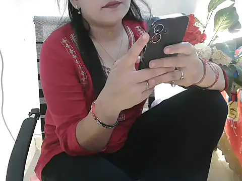 Snapshot of _chitranshi chatting on 06-02-26, 05:31 chitranshi online show from 06-02-26, 05:31