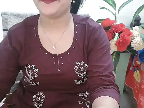 Snapshot of _chitranshi chatting on 06-04-26, 06:19 chitranshi online show from 06-04-26, 06:19