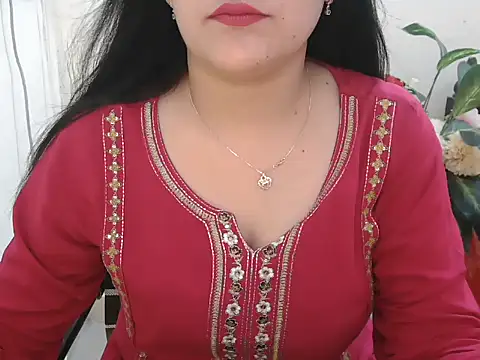 Snapshot of _chitranshi chatting on 06-10-26, 05:18 chitranshi online show from 06-10-26, 05:18