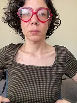 Snapshot of JeanneDuval8888 chatting on 05-01-26, 10:47 JeanneDuval8888 online show from 05-01-26, 10:47