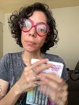 Snapshot of JeanneDuval8888 chatting on 05-13-26, 09:44 JeanneDuval8888 online show from 05-13-26, 09:44