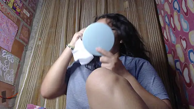 vanuslovelatina online show from 03-19-26, 10:52