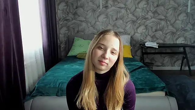 Esme Brady online show from 02-15-26, 07:51