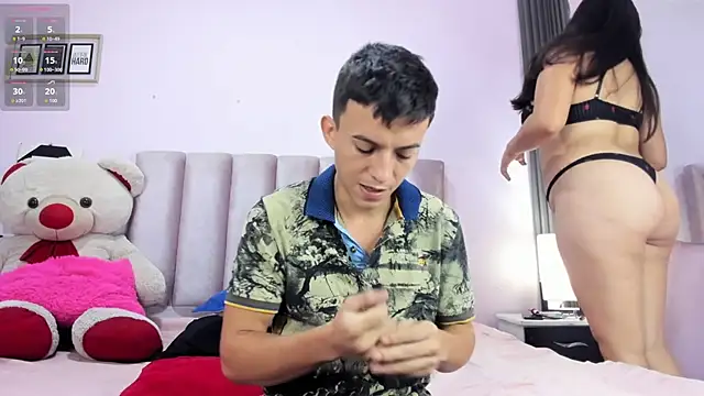 Dylan and Kim online show from 03-04-26, 12:33