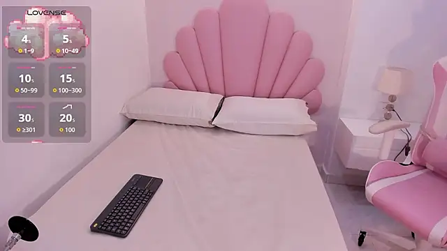 Snapshot of iris_cuteface chatting on 02-15-26, 11:52 iris cuteface online show from 02-15-26, 11:52