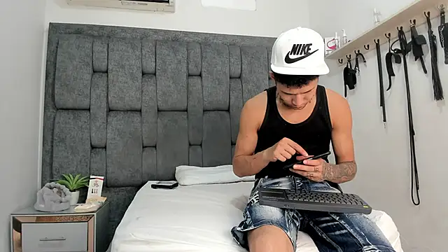 NaughtyVibes OS online show from 05-29-26, 02:20