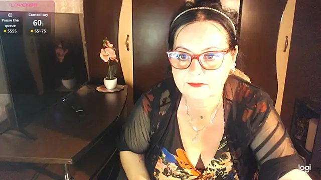 exiMIlf online show from 06-30-26, 05:14