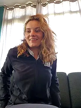 sweetsophie69 online show from 05-13-26, 03:20