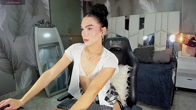 Veronica hottie online show from 04-28-26, 11:43