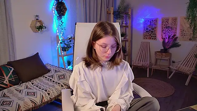 Snapshot of ElliFrankenweenie chatting on 03-28-26, 06:02 ElliFrankenweenie online show from 03-28-26, 06:02