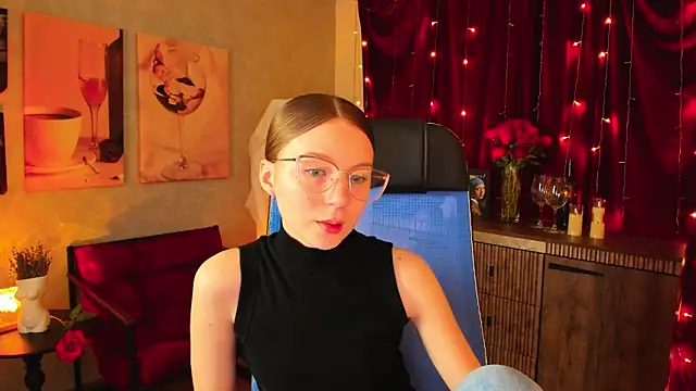 Snapshot of ElliFrankenweenie chatting on 04-06-26, 06:14 ElliFrankenweenie online show from 04-06-26, 06:14