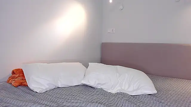 Snapshot of PuddingPantie chatting on 02-12-26, 02:01 PuddingPantie online show from 02-12-26, 02:01