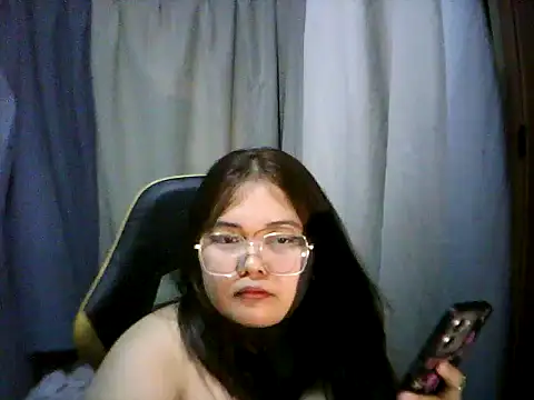 Snapshot of xia_xoxo_ chatting on 05-08-26, 03:45 xia xoxo online show from 05-08-26, 03:45