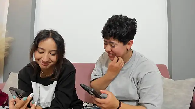 Gaia n Nix online show from 06-10-26, 04:34